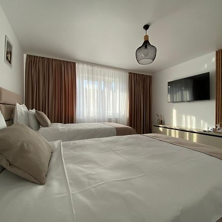 Cosy Apartments & Bistro Pufesti Esterno foto