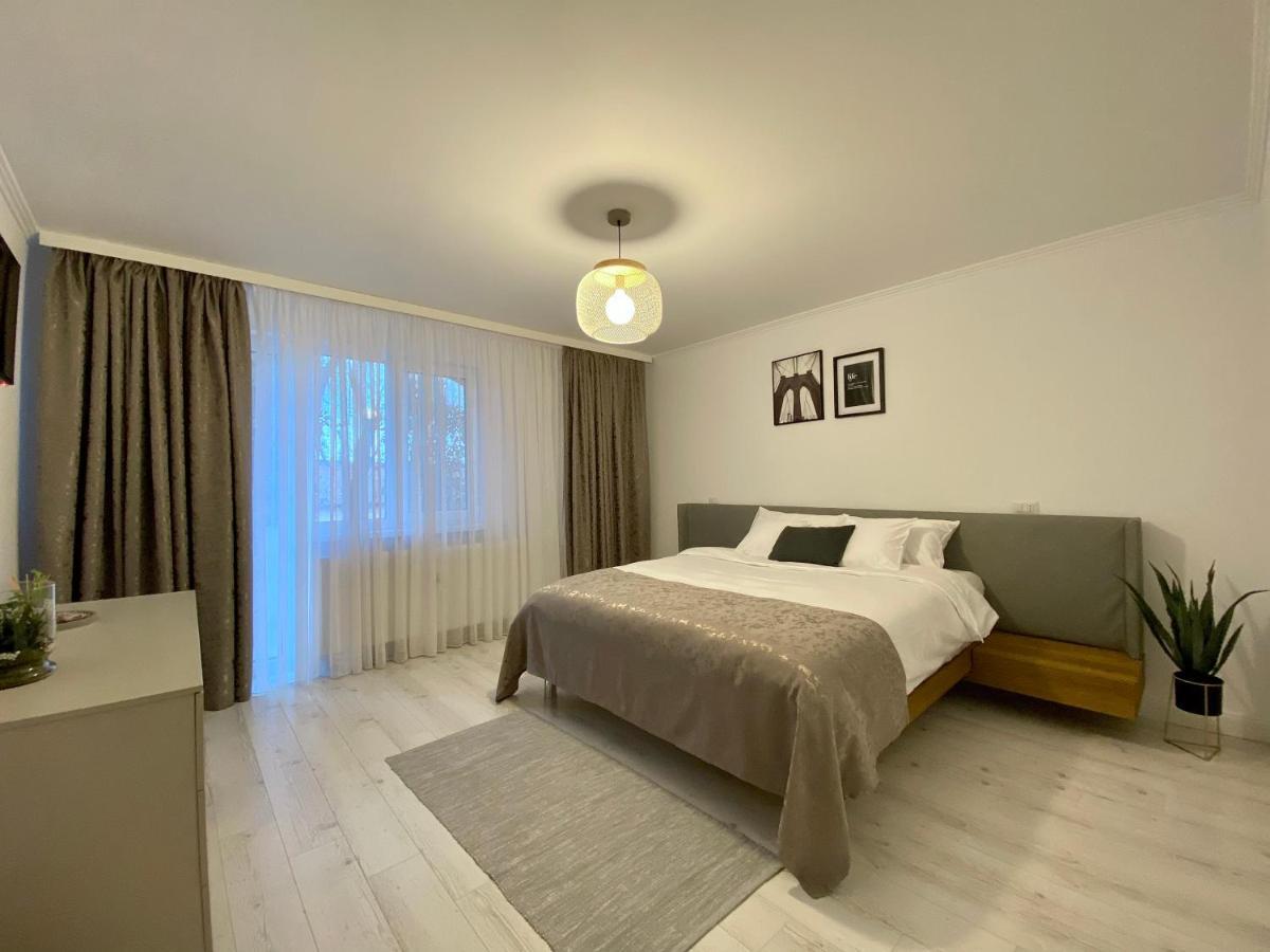 Cosy Apartments & Bistro Pufesti Esterno foto