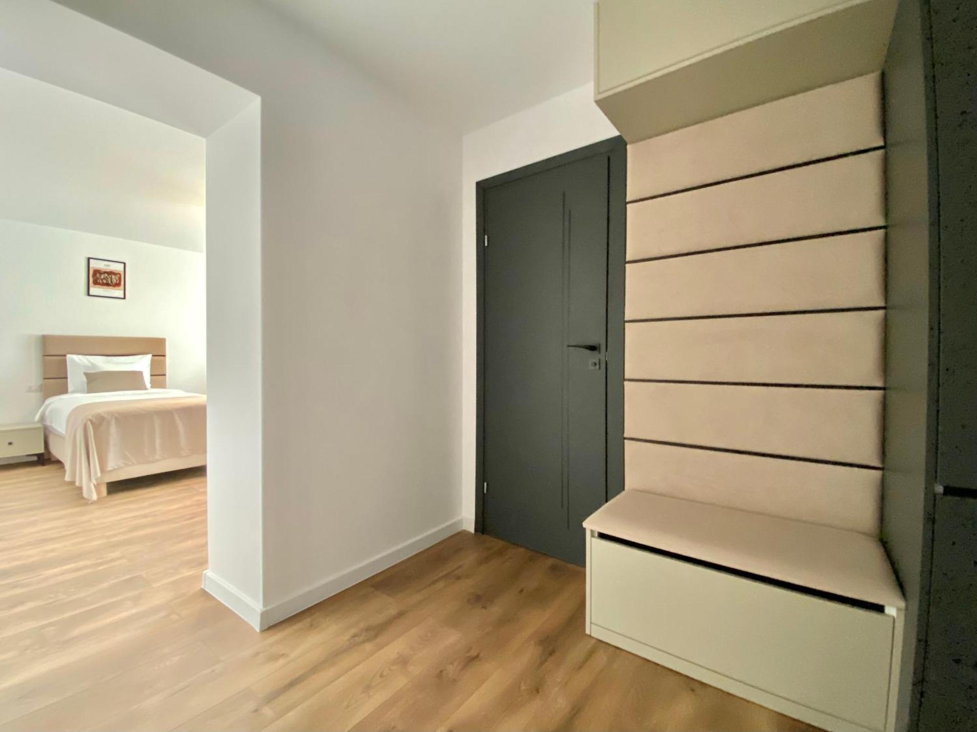 Cosy Apartments & Bistro Pufesti Esterno foto