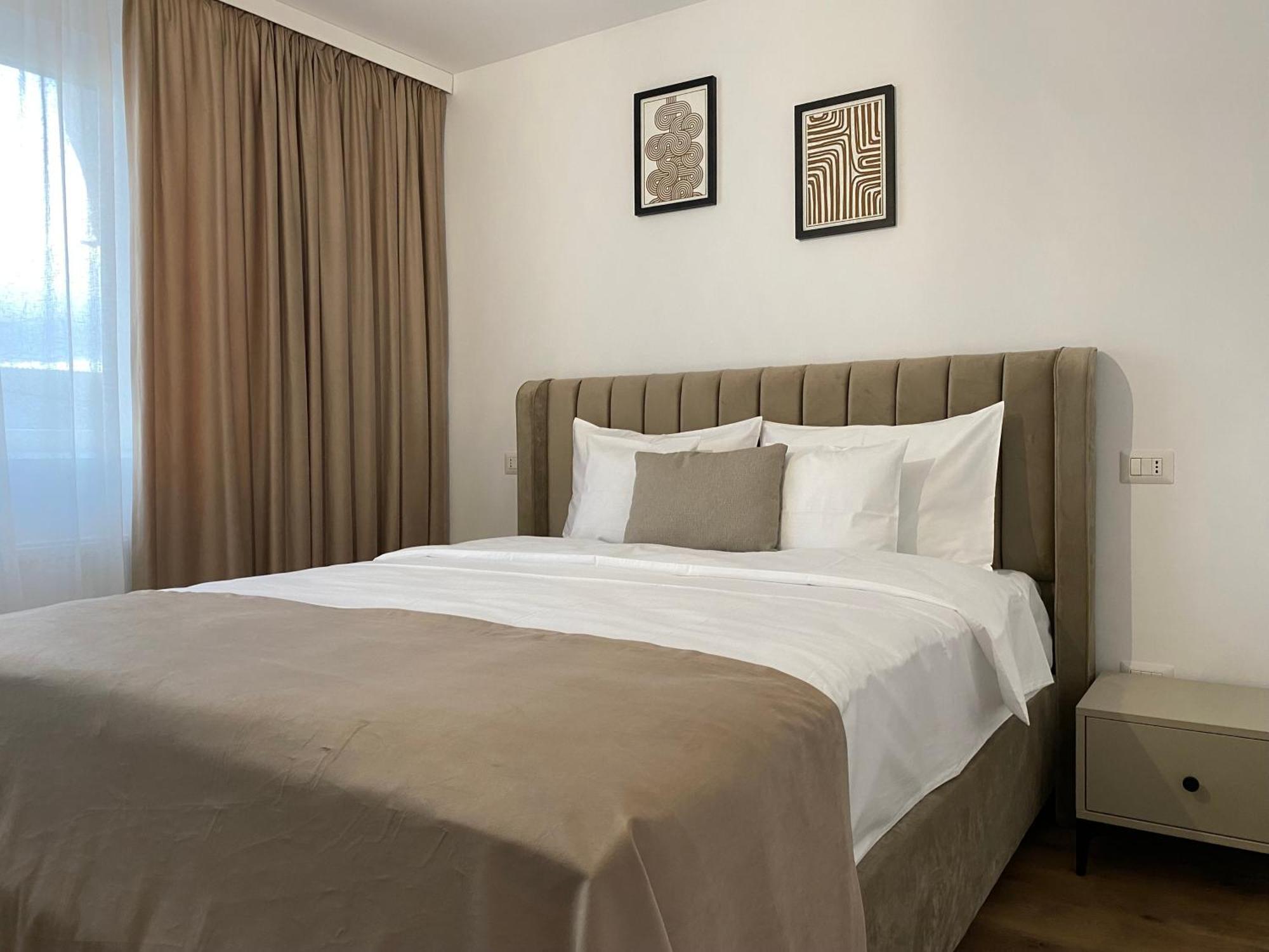 Cosy Apartments & Bistro Pufesti Esterno foto
