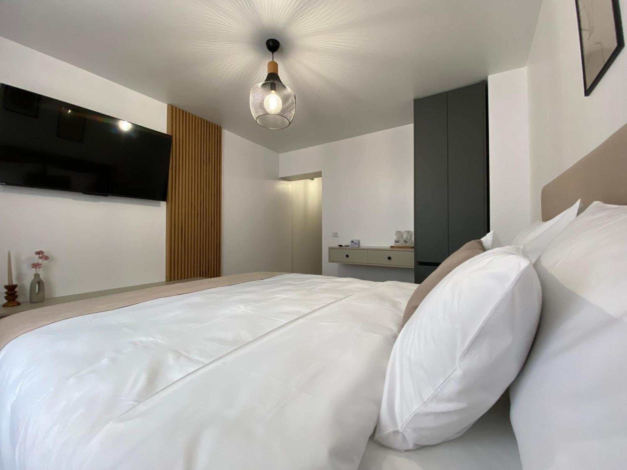Cosy Apartments & Bistro Pufesti Esterno foto